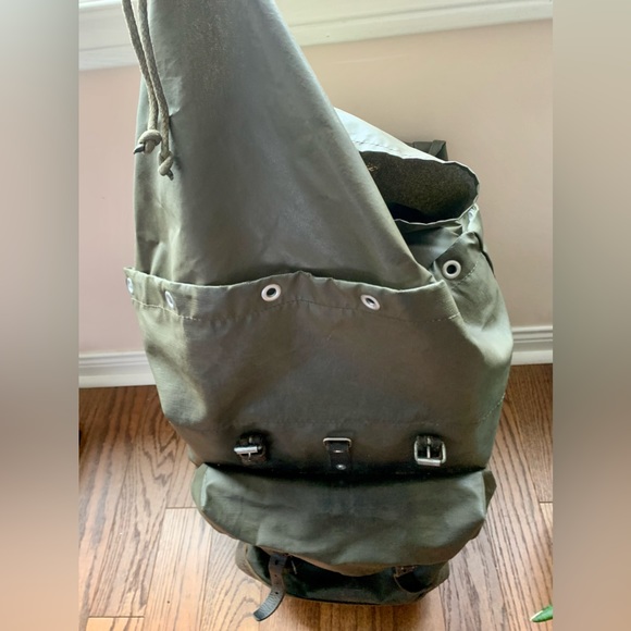 🔥HP🔥Vintage HIKING Back Pack with Leather Back and Shoulder Straps - Picture 11 of 15